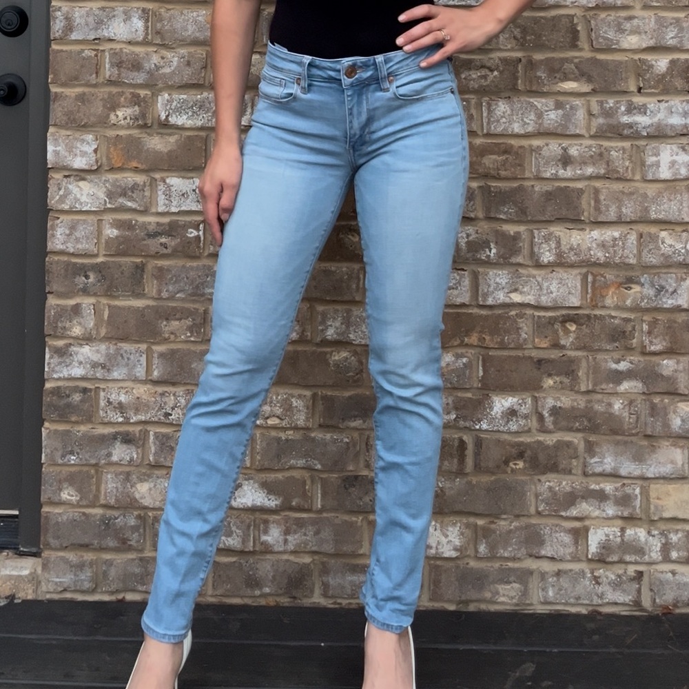 American Eagle Outfitters Blue Jeans